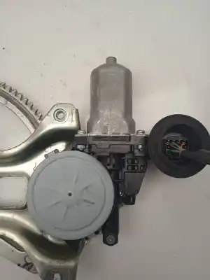 Pièce détachée automobile d'occasion léve glace avant gauche pour lexus is200 (ds2/is2) 2.2 d-cat références oem iam 8571058010  