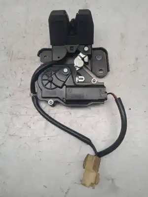 Second-hand car spare part trunk lock for toyota avensis berlina (t25) 2.0 turbodiesel cat oem iam references 010606  
