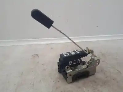 Peça sobressalente para automóvel em segunda mão fechadura da porta dianteira direita por dacia sandero 1.4 cat referências oem iam 8200735224