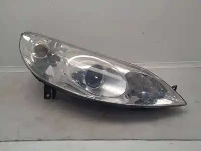 Tweedehands auto-onderdeel rechts koplamp voor peugeot 407 2.0 16v hdi fap cat (rhr / dw10bted4) oem iam-referenties 0301213204  