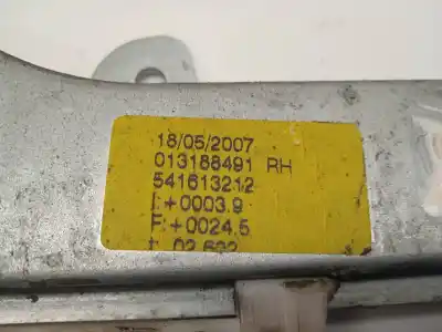 Автозапчастина б/у регулятор переднього правого скла для opel corsa d (s07) 1.4 (l08 l68) посилання на oem iam 013188491rh  