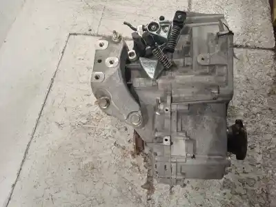 Second-hand car spare part gearbox for audi a3 (8p) 1.8 tfsi ambiente oem iam references kxd  