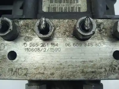 Pezzo di ricambio per auto di seconda mano abs per citroen c4 picasso ii 1.6 bluehdi 120 riferimenti oem iam 9660934580  