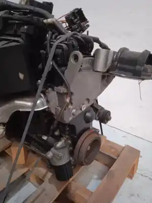 İkinci el araba yedek parçası KOMPLE MOTOR için RENAULT CLIO III (BR0/1, CR0/1)  OEM IAM referansları D4FB712  183196