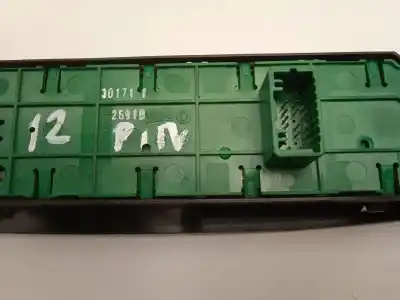 Pièce détachée automobile d'occasion commande de lève vitre avant gauche pour renault megane iii berlina 5 p 1.6 16v cat références oem iam 809610014r  