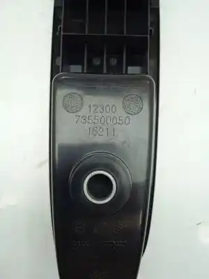 Pièce détachée automobile d'occasion COMMANDE DE LÈVE VITRE AVANT GAUCHE pour FIAT PUNTO (EVO) (199)  Références OEM IAM 735500050  