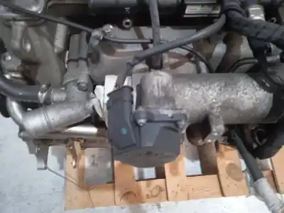 Recambio de automóvil de segunda mano de MOTOR COMPLETO para SSANGYONG RODIUS  referencias OEM IAM 665926  