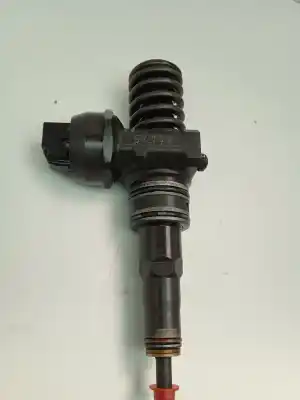 Recambio de automóvil de segunda mano de INYECTOR para SEAT CORDOBA BERLINA (6L2)  referencias OEM IAM 038130073AJ  