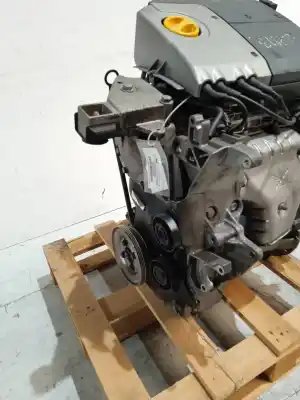 Peça sobressalente para automóvel em segunda mão motor completo por renault clio ii fase i (b/cbo) 1.6 referências oem iam k7m744  