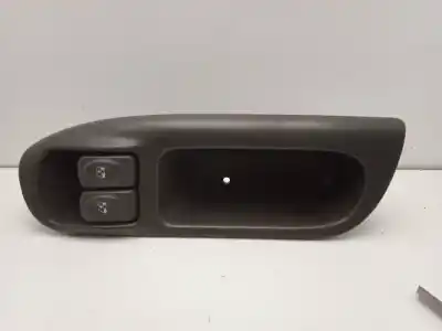 Peça sobressalente para automóvel em segunda mão BOTÃO / INTERRUPTOR ELEVADOR VIDRO DIANTEIRO ESQUERDO por RENAULT SCENIC (JA..)  Referências OEM IAM 7700431172  