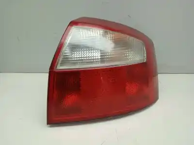 Автозапчасти б/у правый задний фонарь за audi a4 b6 (8e2) 3.0 ссылки oem iam 8e0945096c  