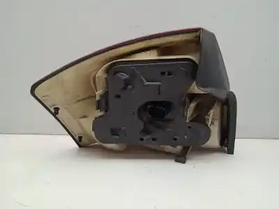 Автозапчасти б/у правый задний фонарь за audi a4 b6 (8e2) 3.0 ссылки oem iam 8e0945096c  