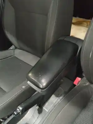 Автозапчастина б/у центральний подлокник для skoda rapid ambition посилання на oem iam 5jb863241e  