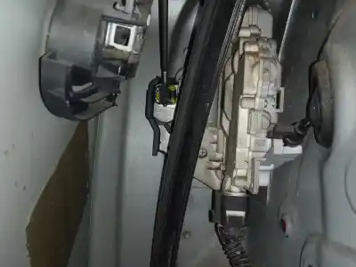 Second-hand car spare part rear right door lock for audi a6 berlina (4f2) 3.2 fsi oem iam references 4f0839016