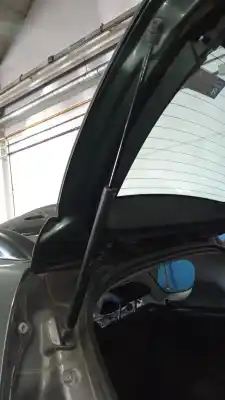 Автозапчастина б/у амортизаторі багажника/дверей для hyundai i30cw 1.6 crdi cat посилання на oem iam 817802l201  