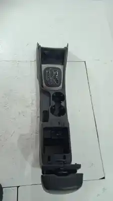 Автозапчастина б/у центральний подлокник для hyundai i30cw 1.6 crdi cat посилання на oem iam 846512l100  