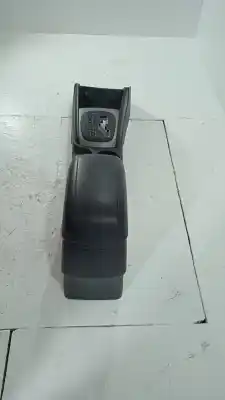 Автозапчастина б/у центральний подлокник для hyundai i30cw 1.6 crdi cat посилання на oem iam 846512l100  