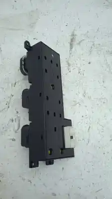 Second-hand car spare part left front power window switch for hyundai i30cw 1.6 crdi cat oem iam references 935702l000  