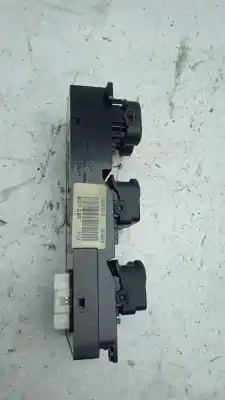 Second-hand car spare part left front power window switch for hyundai i30cw 1.6 crdi cat oem iam references 935702l000  