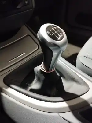 Peça sobressalente para automóvel em segunda mão alavanca de velocidades por bmw serie 1 berlina (e81/e87) 2.0 16v diesel cat referências oem iam 