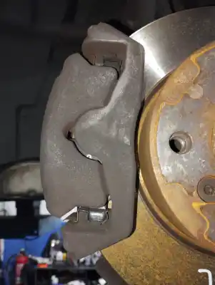 Peça sobressalente para automóvel em segunda mão pinça de travão dianteira direita por bmw serie 1 berlina (e81/e87) 2.0 16v diesel cat referências oem iam 