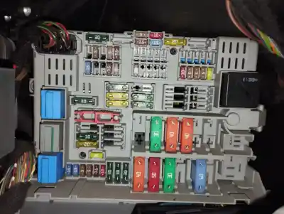 Peça sobressalente para automóvel em segunda mão caixa de fusíveis e relés por bmw serie 1 berlina (e81/e87) 2.0 16v diesel cat referências oem iam 690662101