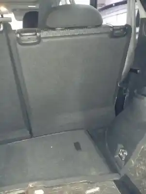 Автозапчастина б/у задні праві сидіння для toyota verso (_r2_) 2.0 d-4d (aur20_) посилання на oem iam 
