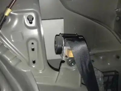 Автозапчастина б/у задній правий ремін безпеки для toyota verso (_r2_) 2.0 d-4d (aur20_) посилання на oem iam 610298700c  3 fila