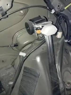 Автозапчастина б/у задній лівий ремін безпеки для toyota verso (_r2_) 2.0 d-4d (aur20_) посилання на oem iam 610297900c  3 fila