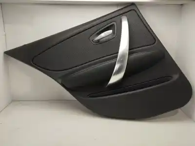 Peça sobressalente para automóvel em segunda mão forra / revestimento da porta traseira esquerda por bmw serie 1 berlina (e81/e87) 2.0 turbodiesel cat referências oem iam 697986002