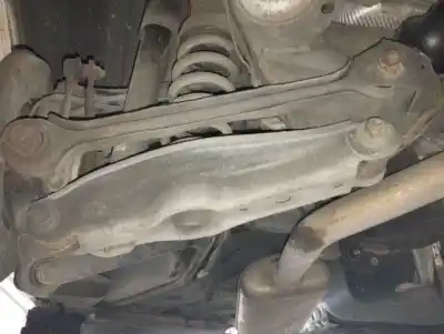 Peça sobressalente para automóvel em segunda mão charrió / suporte de eixo de trás por bmw serie 1 berlina (e81/e87) 2.0 turbodiesel cat referências oem iam 