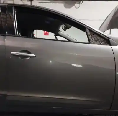 Автозапчасти б/у ДВЕРЬ ПЕРЕДНЯЯ ПРАВАЯ за RENAULT MEGANE III BERLINA 5 P  ссылки OEM IAM 801009742R  