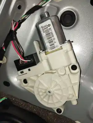 Peça sobressalente para automóvel em segunda mão elevador de vidros traseiro direito por renault laguna iii privilege referências oem iam 827000001r