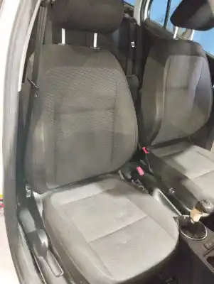 Peça sobressalente para automóvel em segunda mão assento dianteiro direito por skoda fabia combi (5j5) 1.6 tdi 75 cv / 55 kw referências oem iam 