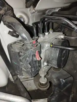 Peça sobressalente para automóvel em segunda mão abs por skoda fabia combi (5j5) 1.6 tdi 75 cv / 55 kw referências oem iam 6r0614117k