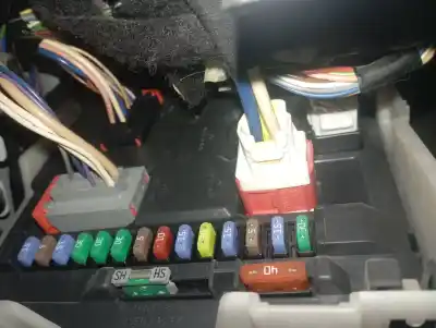 Second-hand car spare part fuse box unit for citroen c3 1.0 vti oem iam references 9666952280  