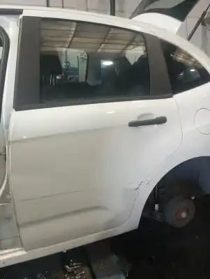 Peça sobressalente para automóvel em segunda mão porta do automóvel traseira esquerda por citroen c3 1.0 vti referências oem iam 9002cc