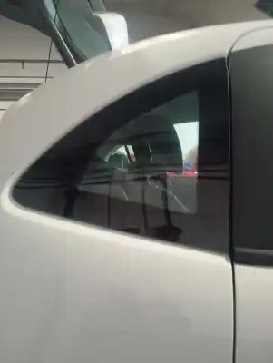 Peça sobressalente para automóvel em segunda mão vidro custódia triangular traseiro direito por citroen c3 1.0 vti referências oem iam 8569yf