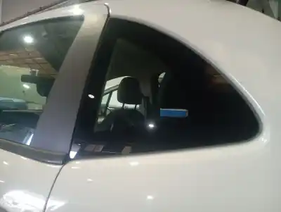 Peça sobressalente para automóvel em segunda mão vidro de custódia triangular traseiro esquerdo por citroen c3 1.0 vti referências oem iam 8569yh