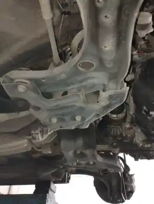 Peça sobressalente para automóvel em segunda mão charrió / suporte de eixo dianteiro por skoda fabia combi (5j5) 1.6 tdi 75 cv / 55 kw referências oem iam 