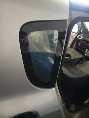 Автозапчасти б/у луна защита задняя справа за renault modus / grand modus (f/jp0_) 1.2 16v (jp0w) ссылки oem iam 8200670124