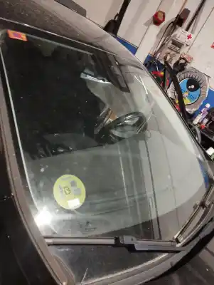 Second-hand car spare part windshield for volvo v40 kinetic oem iam references 31651604  