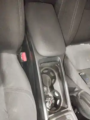 Second-hand car spare part center armrest for volvo v40 kinetic oem iam references 31389451