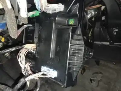 Second-hand car spare part fuse box unit for renault scénic iii (jz0/1_) 1.5 dci oem iam references 284b13640r  