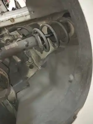 Peça sobressalente para automóvel em segunda mão cave de roda por bmw serie 1 berlina (e81/e87) 2.0 turbodiesel cat referências oem iam 