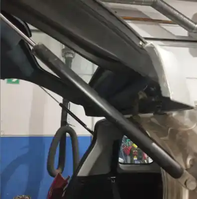 Автозапчасти б/у амортизаторы багажника/двери за mazda 5 berl. (cr) 2.0 turbodiesel cat ссылки oem iam c23562620c