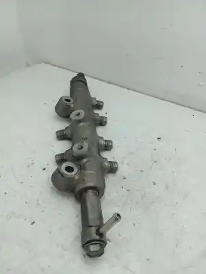 Pièce détachée automobile d'occasion RAMPE D'INJECTEUR pour MAZDA 5 BERL. (CR)  Références OEM IAM 02J0255  