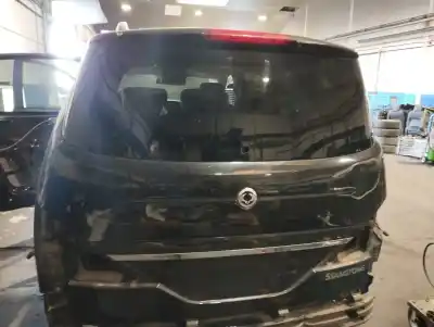 Автозапчастина б/у ЗАГАЛЬНІ ДВЕРІ для SSANGYONG RODIUS  Посилання на OEM IAM 6401121101  