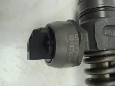 Автозапчастина б/у ИНЖЕКТОР для VOLKSWAGEN POLO (9N3)  Посилання на OEM IAM 038130073BN  