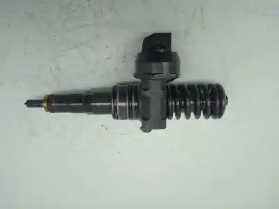 Автозапчастина б/у ИНЖЕКТОР для VOLKSWAGEN POLO (9N3)  Посилання на OEM IAM 038130073BN  